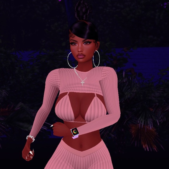 Meet your Posher, Queen P. “TH33 HUSTLE QU33N” - Picture 4 of 4